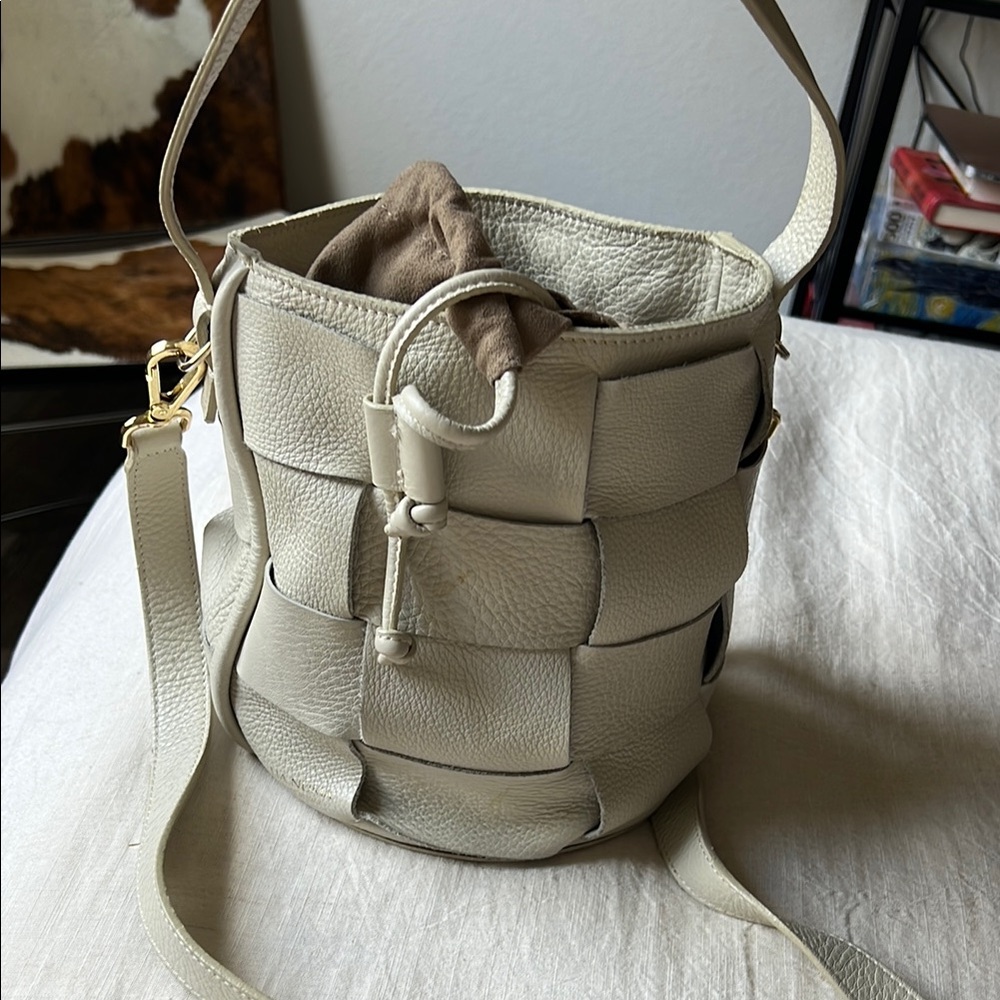 Woven Leather Bucket Bag - Cream